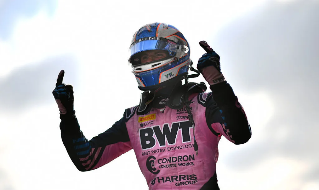 Clonbullogue’s Alex Dunne Storms to Victory in Baku